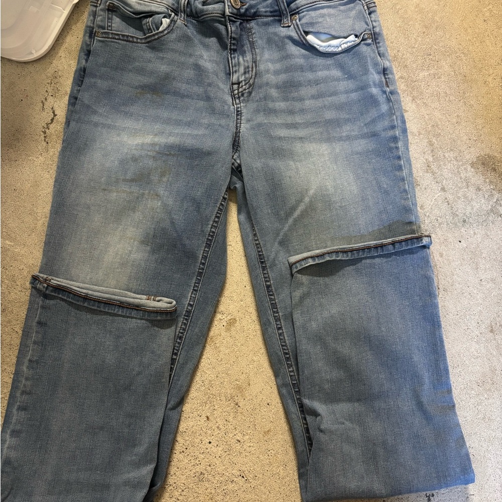 Stylish Light Blue Cropped Women's Jeans